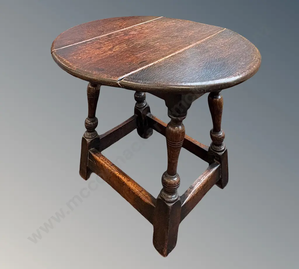Small Oak Dropside Occasional Table on Turned Legs, L63xH47xD49cm Image 1++