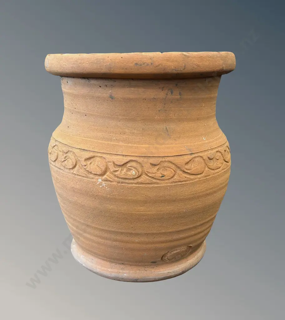 Morrison and James Terracotta Floor Pot, H27cm Image 1++