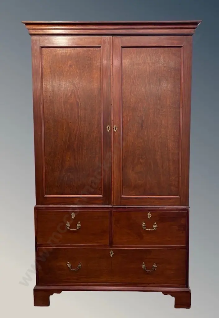 Mahogany Linen Press with Brass Handles Image 1++
