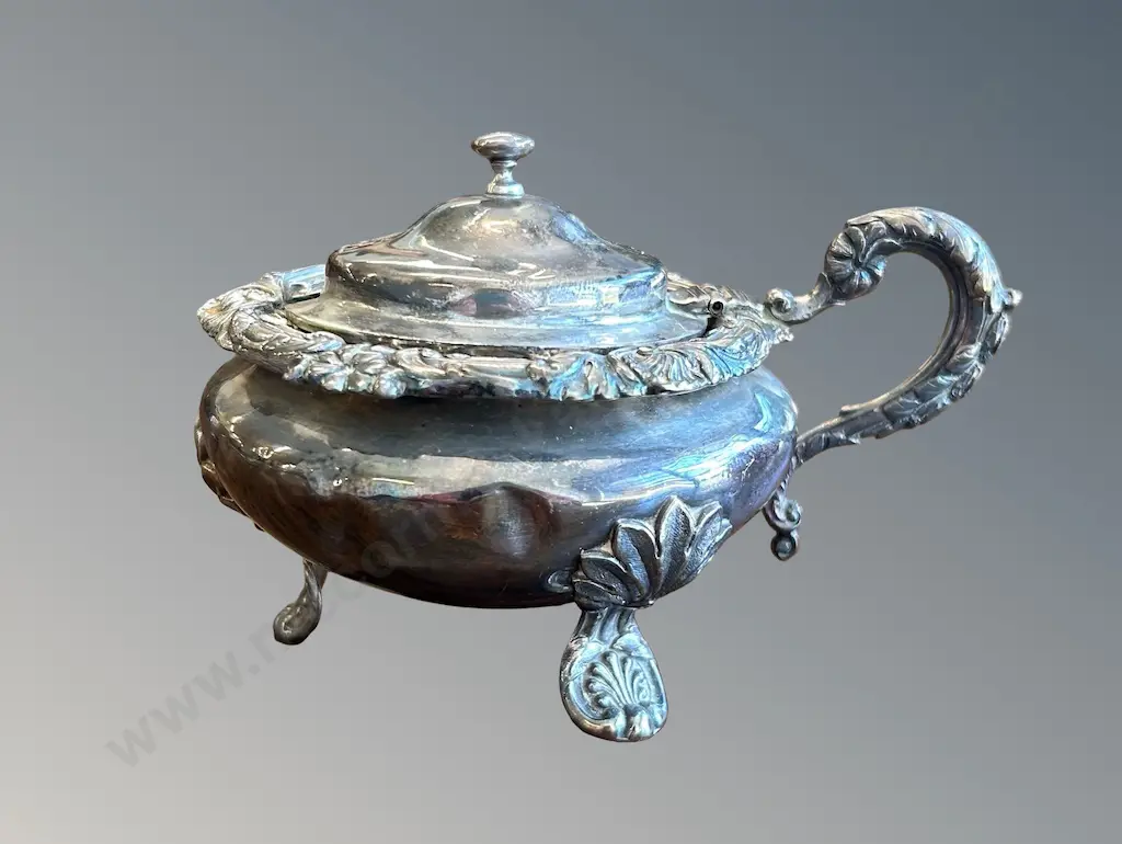 Sterling Silver Footed Lidded Sugar Bowl, TW208gms Image 1++
