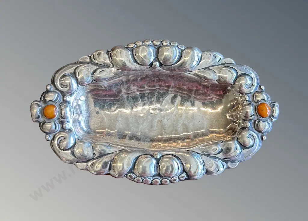 830 Silver Footed Dish, TW35gms Image 1++