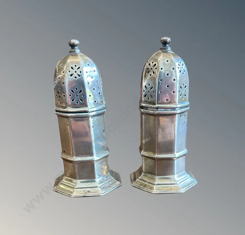 Pair of Sterling Silver Pepper Pots, TW71gms Image 1++