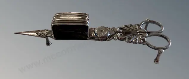 Victorian Silver Wick Trimmer/Candle Snuffer Image 1++