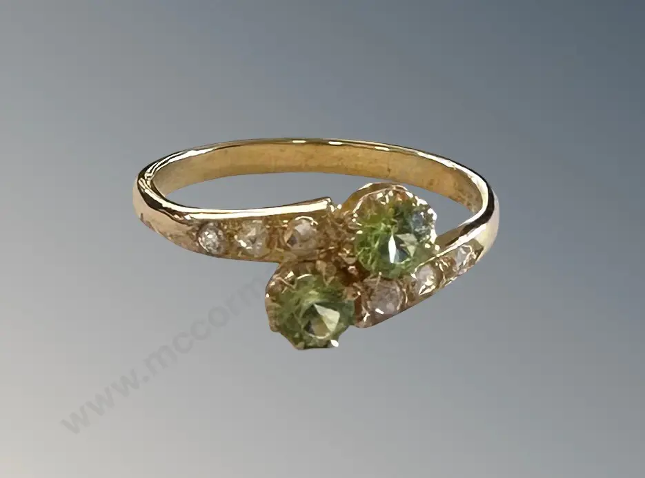 18ct Gold Peridot and Diamond Ring, Size K/L, TW2.6gms Image 1++