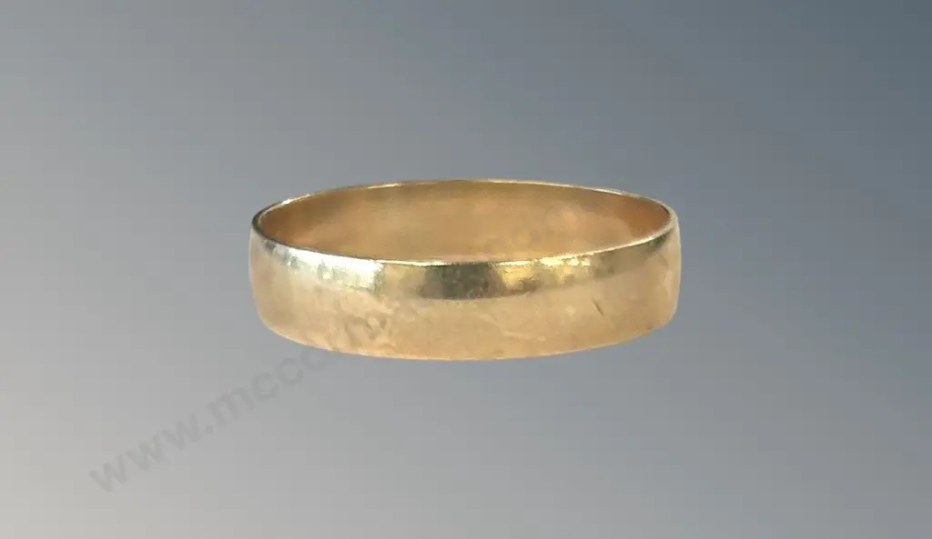 9ct Gold Band, Size Y/Z, TW2.9gms Image 1++