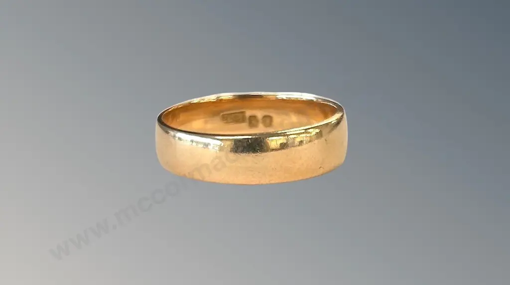 18ct Gold Band, Size  M/N, TW3.9gms Image 1++