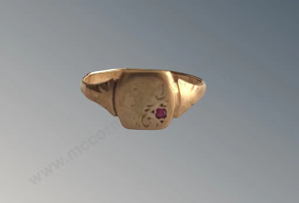 9ct Gold Signet Ring, TW1.5gms Image 1++