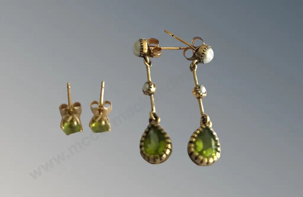 9ct Gold Peridot and Pearl Drop Earrings and Peridot Studs, TW3.3gms Image 1++