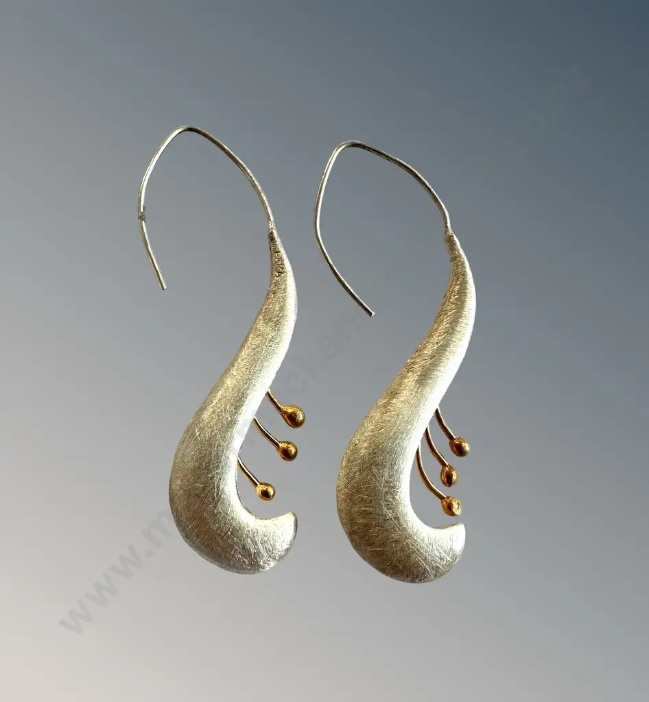 Pair of Flora Design Earrings Image 1++