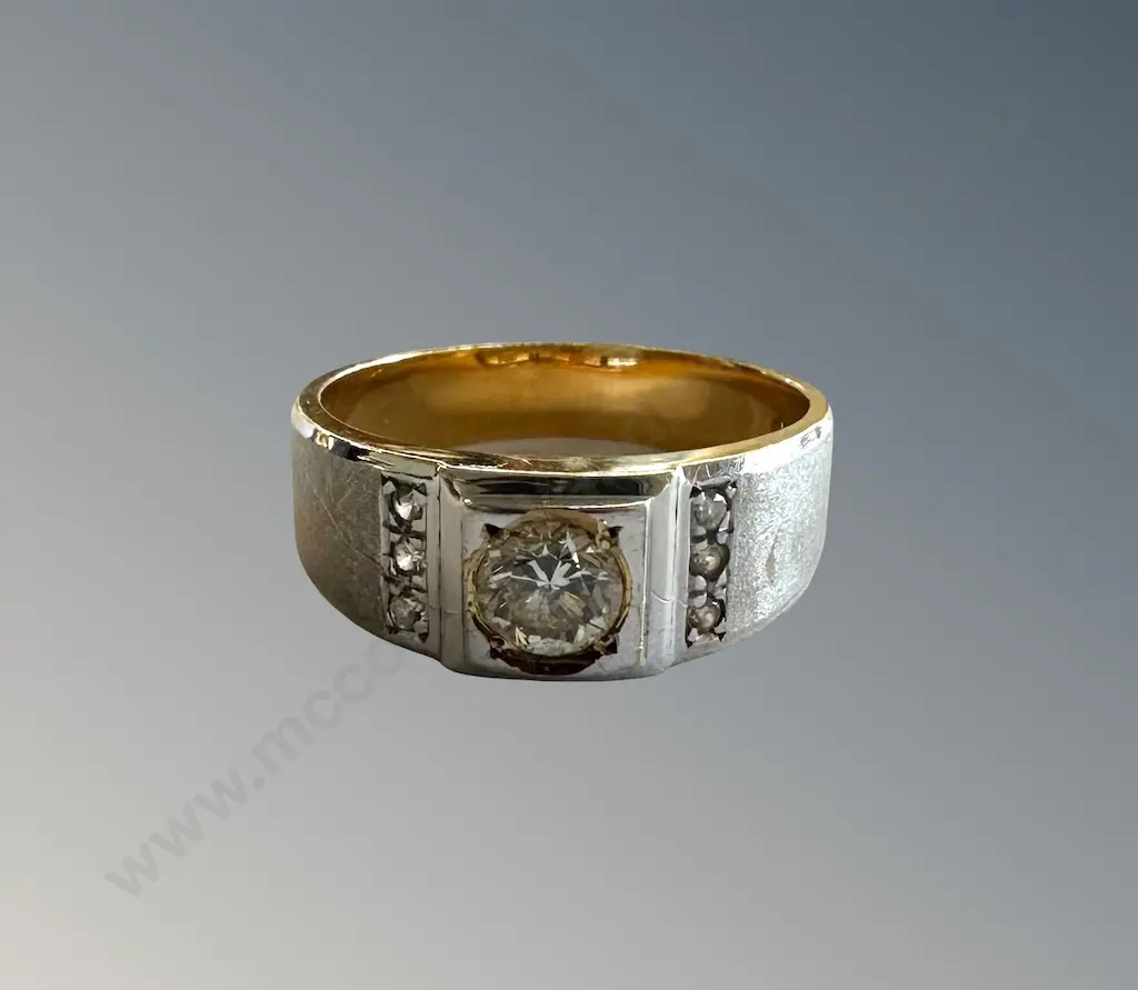 18ct Gold Diamond Solitaire with Diamond Accents Ring, Size J/K, TW 4.3gms Image 1++
