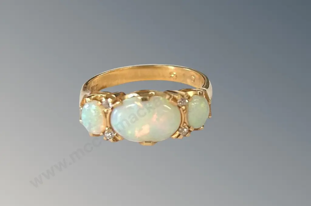 18ct Gold Opal and Diamond 3 Stone Ring, Size N, TW3.9gms Image 1++