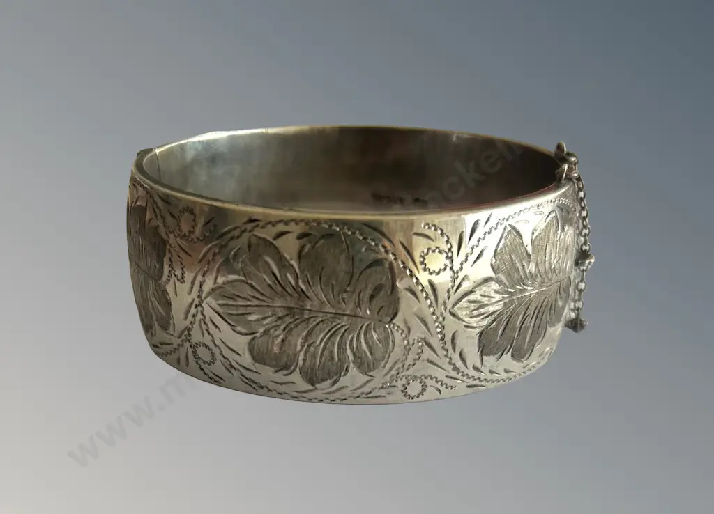 Large Sterling Silver Snap Bangle, Leaf Embossed, H3cm, TW40gms Image 1++