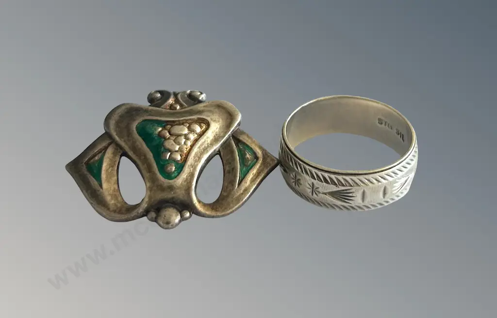 Sterling Silver engraved Ring AF & Silver and Enamel Art Nouveau Pin TW9.6gms Image 1++