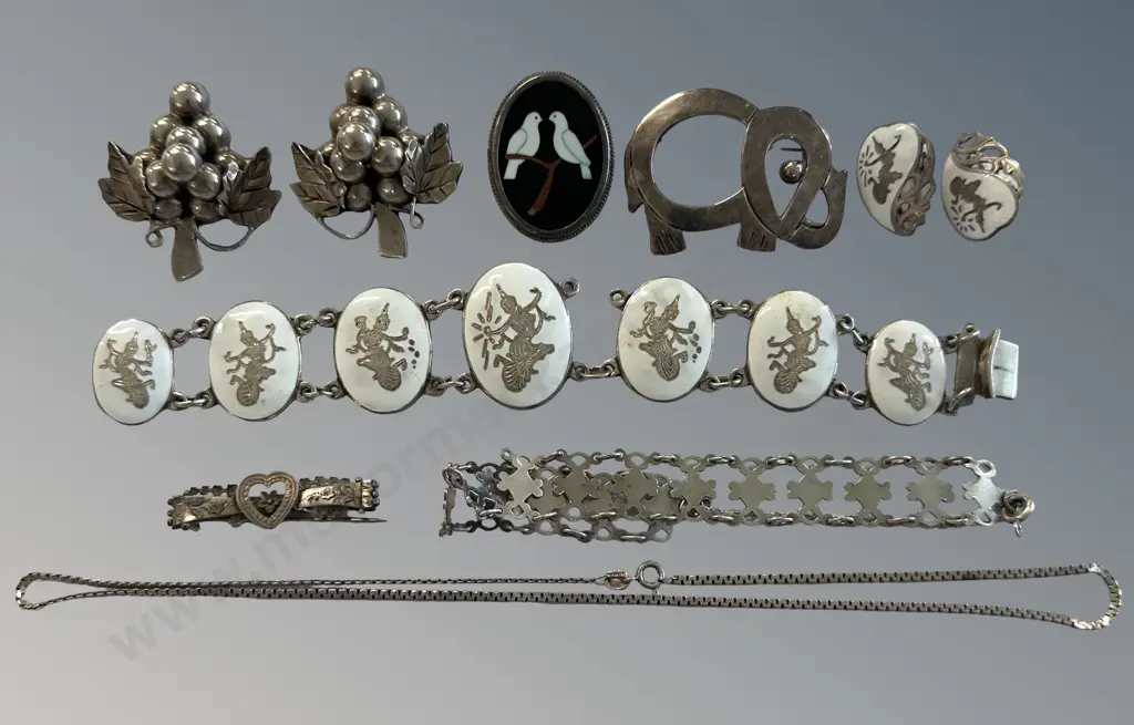 Sterling Silver Brooches, Earrings, Chains, etc, TW106gms Image 1++