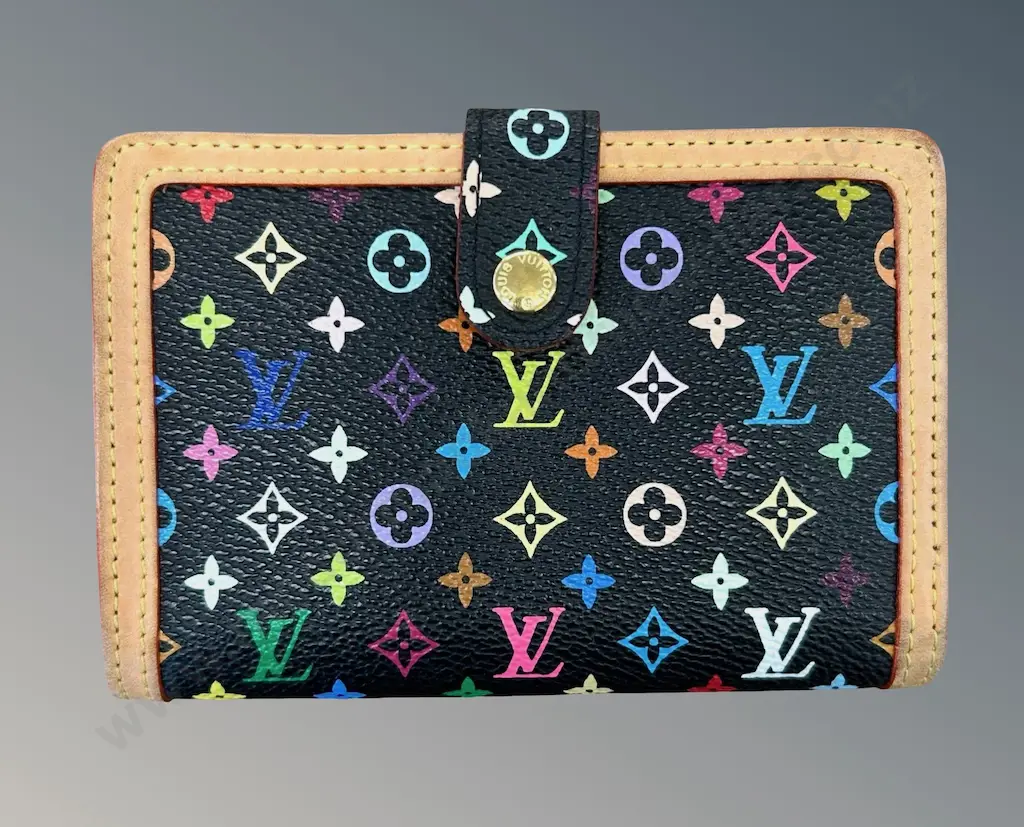 Louis Vuitton Viennois Wallet and dust bag Image 1++