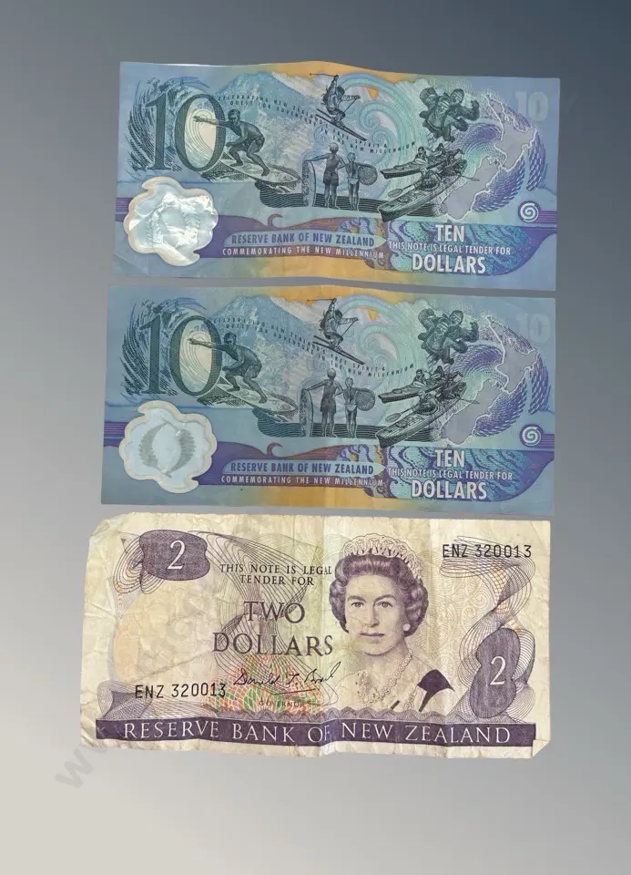 New Zealand Commemorating the New Millenium Ten Dollar Notes (2), New Zealand Two Dollar Note - Donald Brash Image 1++