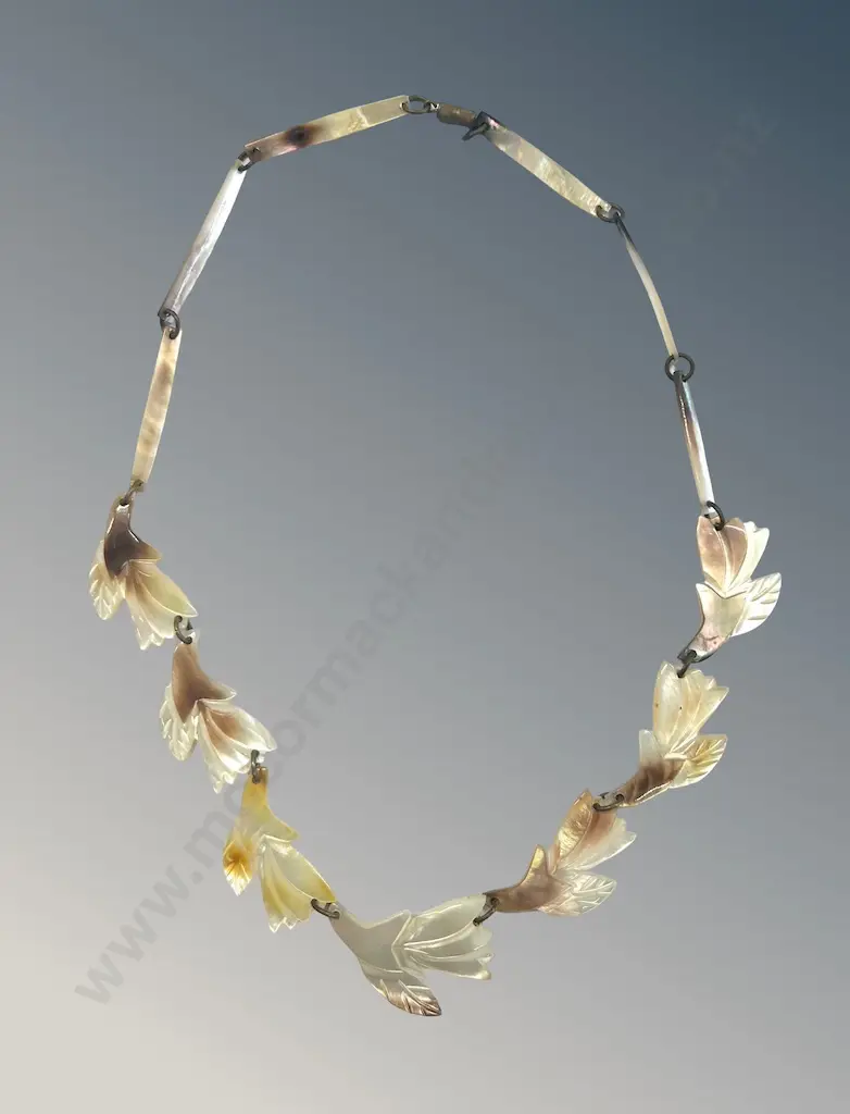 MOP Leaf Necklace, L50cm Image 1++