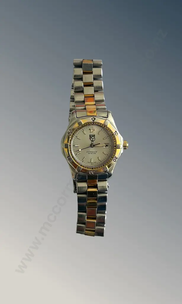 Ladies Tag Heuer Professional 2000 Series, Model 1320-0 in Original Box Image 1++