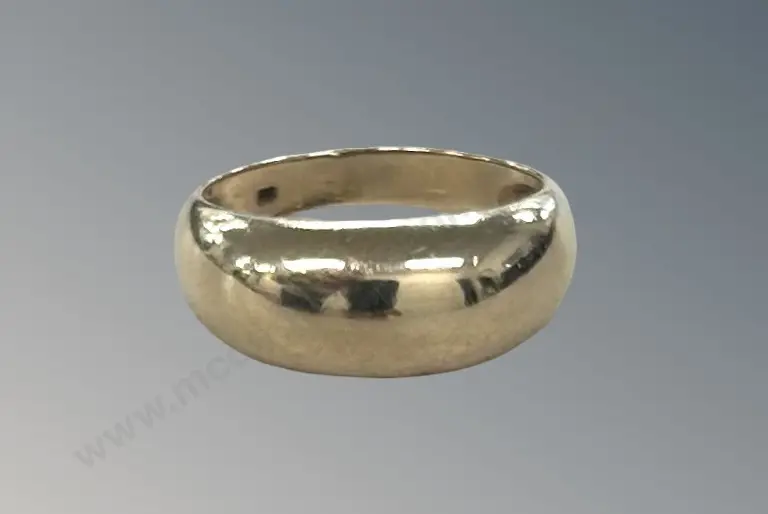 9ct Gold Band, Size N, TW3.6gms Image 1++