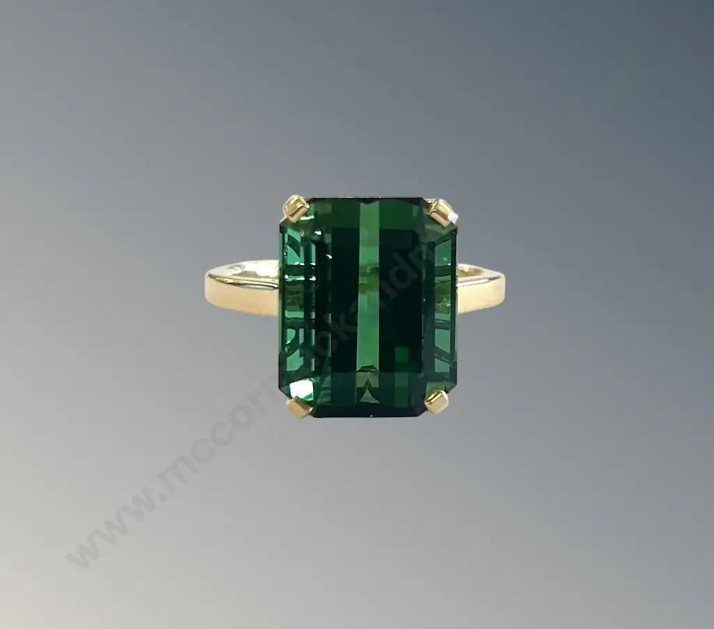 18ct Gold Green Tourmaline Ring, Tourmaline 10.87ct, Size O1/2, TW6.28gms, Valuation $15400 Image 1++