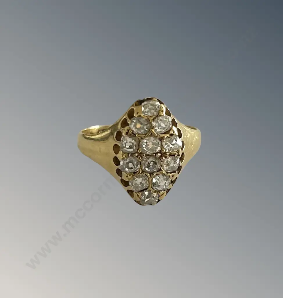 18ct Gold Oval Diamond Cluster Ring, Size N, TW4gms Image 1++