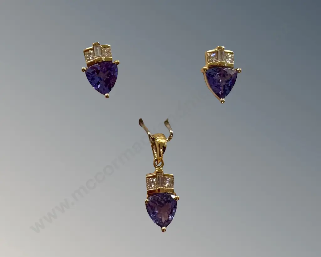 18ct Gold Diamond and Tanzanite Pendant and Earring Set, TW4.1gms Image 1++