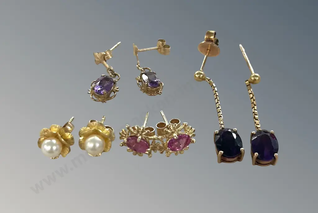 Two Pair of 9ct Gold Stud Earrings, Ruby and Pearl and Two Pair of Amethyst Drop Earrings, TW5gms Image 1++