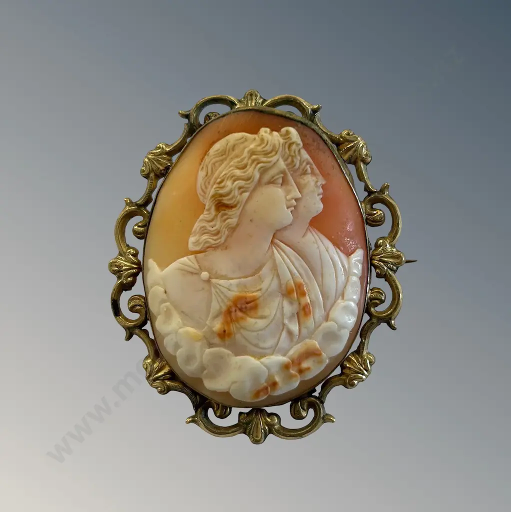 Large Cameo Brooch, L6cm Image 1++