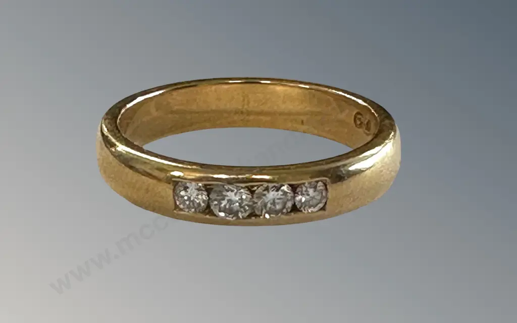18ct Gold Channel 4 Diamond Ring, Colour H-I, Clarity SI, Size M, TW5.63gms, Valuation $3750 Image 1++