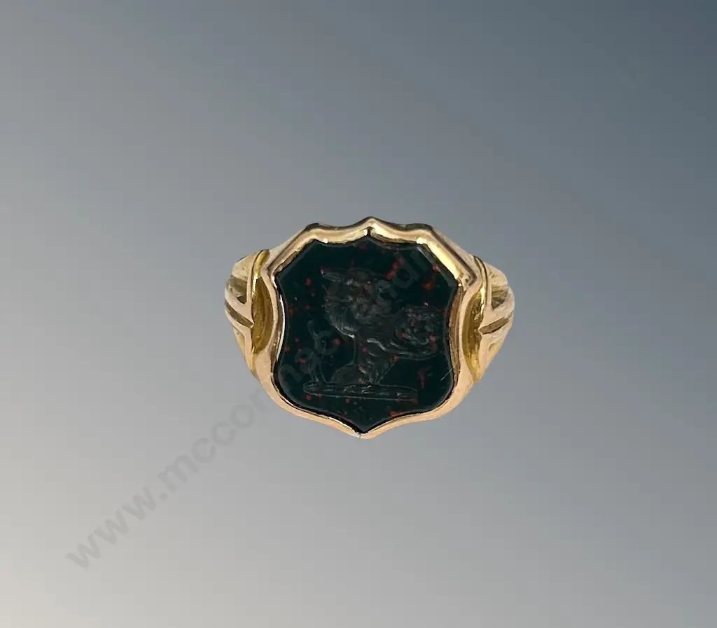 14ct Gold Gentleman's Bloodstone Signet Ring, Size M, TW4.3gms Image 1++