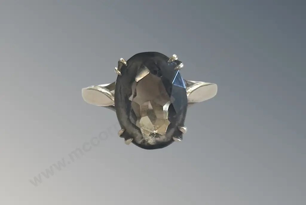 9ct Gold Smokey Quartz Dress Ring, Size L/M TW2.9gms Image 1++
