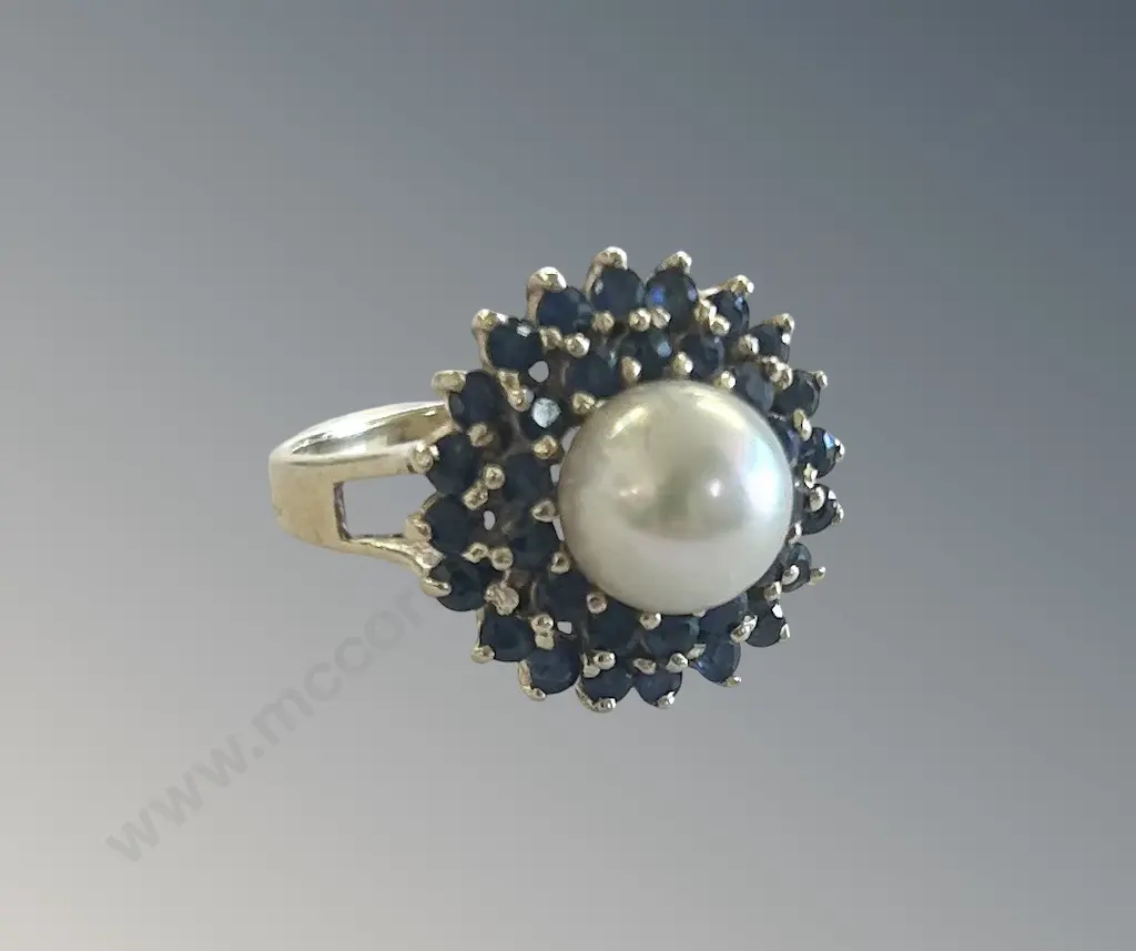 14ct Gold Pearl and Sapphire Cluster Ring, size H/I, TW4.1gms Image 1++