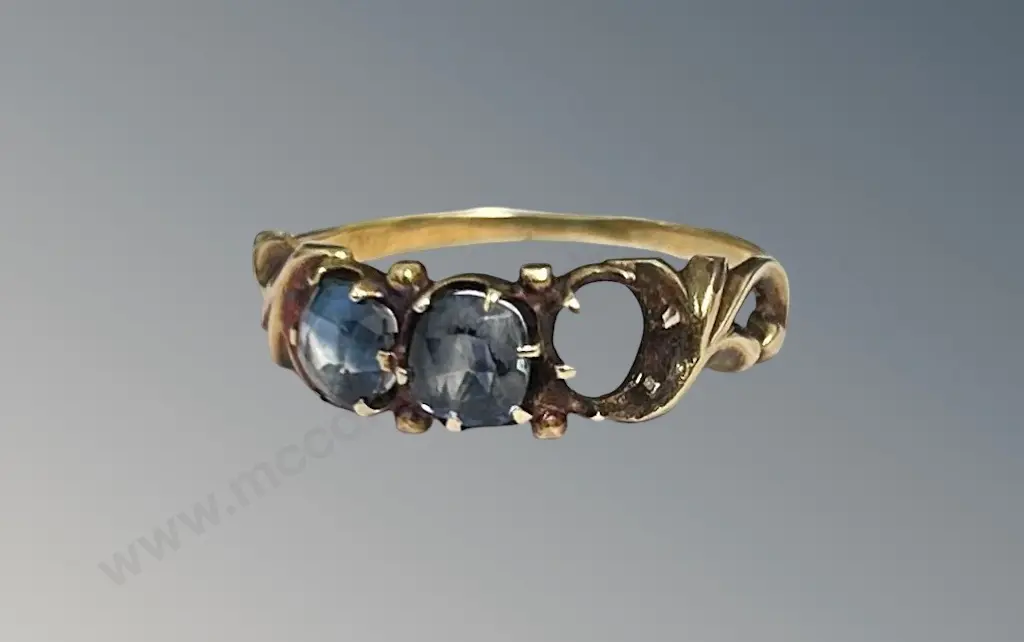 18ct Gold Sapphire Ring (1 stone missing) Size L, TW1.9gms Image 1++