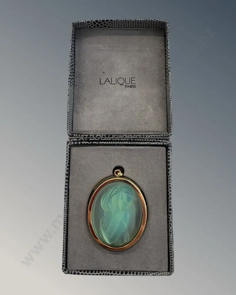 Boxed Lalique Clemence (Cameo Lady) Pendant with Chain Image 1++