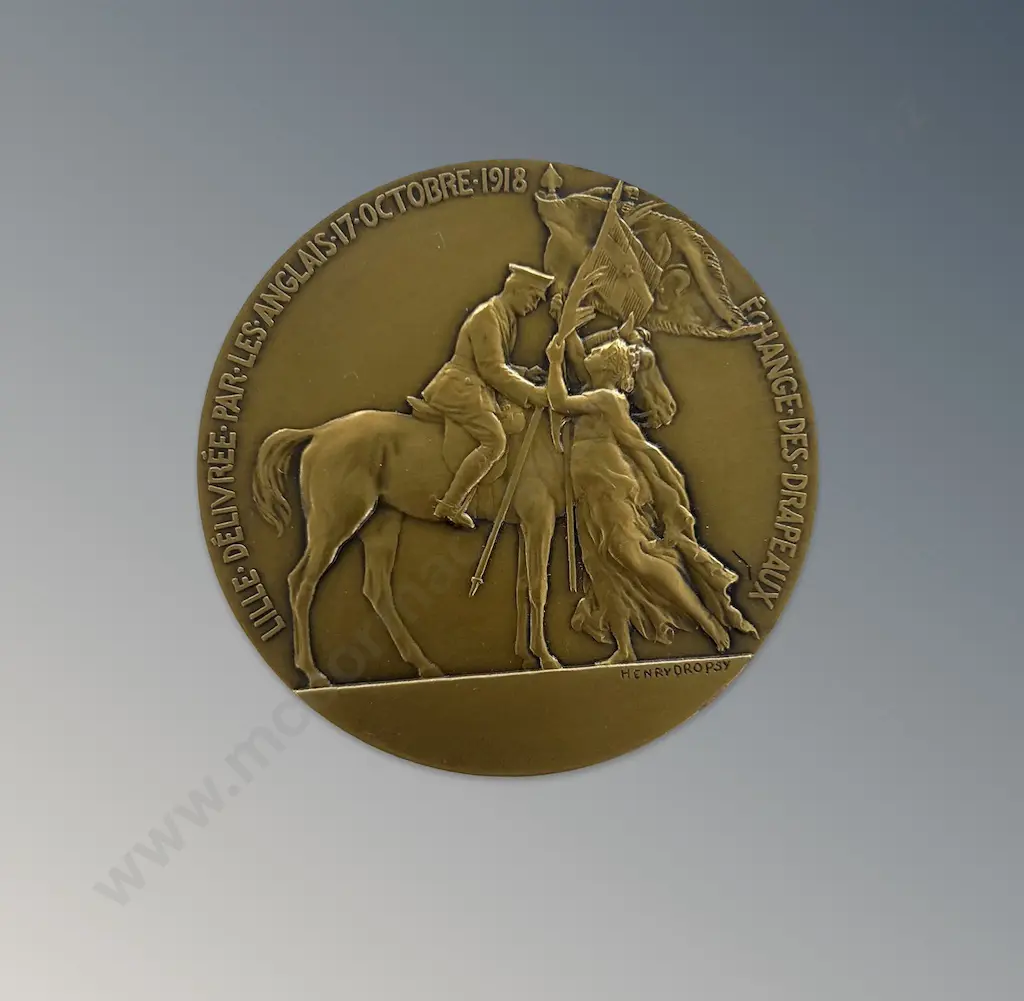 Commemorative Medal depicting the Liberation of Lille by British Forces 1918 during WWI Image 1++