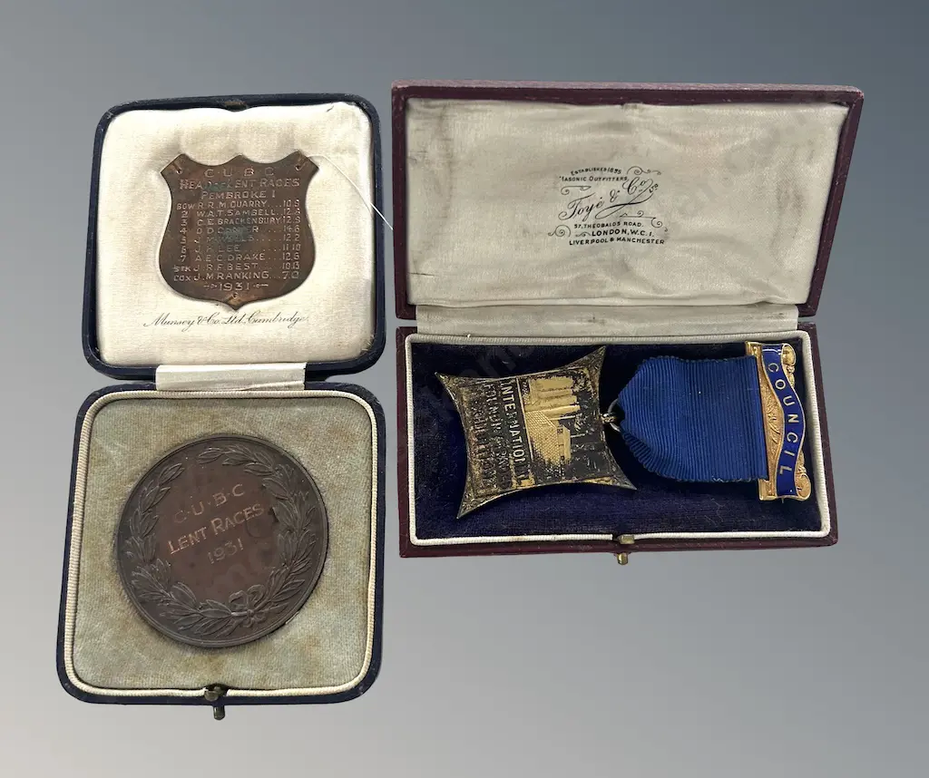 Two Cased Commemorative Medals Image 1++