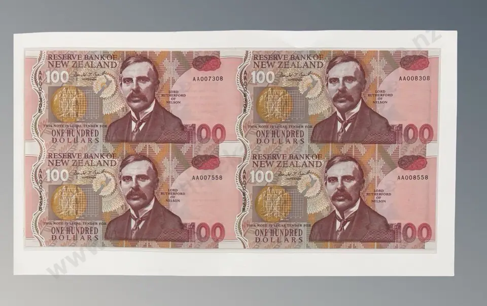NZ 1992 One Hundred Dollar Note Presentation Pack Image 1++