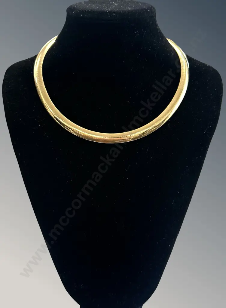 18ct Gold Flat Italian Omega Choker, TW75.1gms, AF small section underside Image 1++
