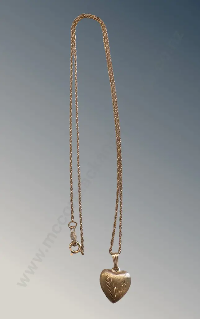 14ct Gold Heart Pendant and Chain, L38cm, TW1.7gms Image 1++