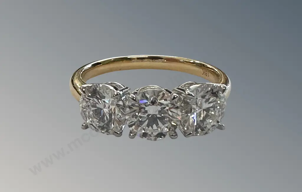 18ct Gold Lab 3 Stone Diamond Ring, Size P, TGW3ct, TW4.28gms, Valuation $7200 Image 1++