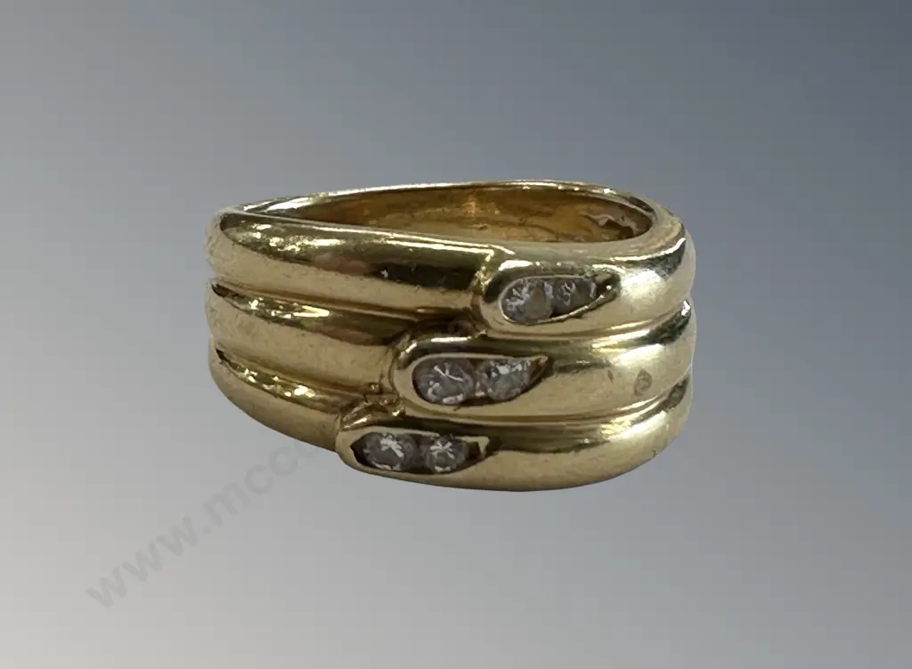 18ct Gold and Diamond Ring, Size K/L, TW6.7gms Image 1++