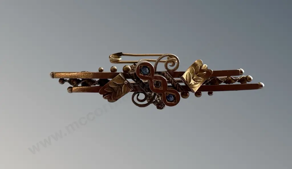 14ct Gold Bar Brooch TW3.5gms Image 1++
