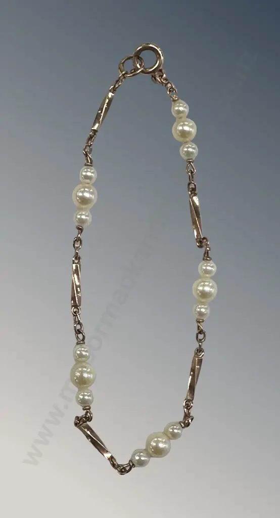 9ct Gold and Pearl Bracelet, L18cm, TW3.1gms Image 1++