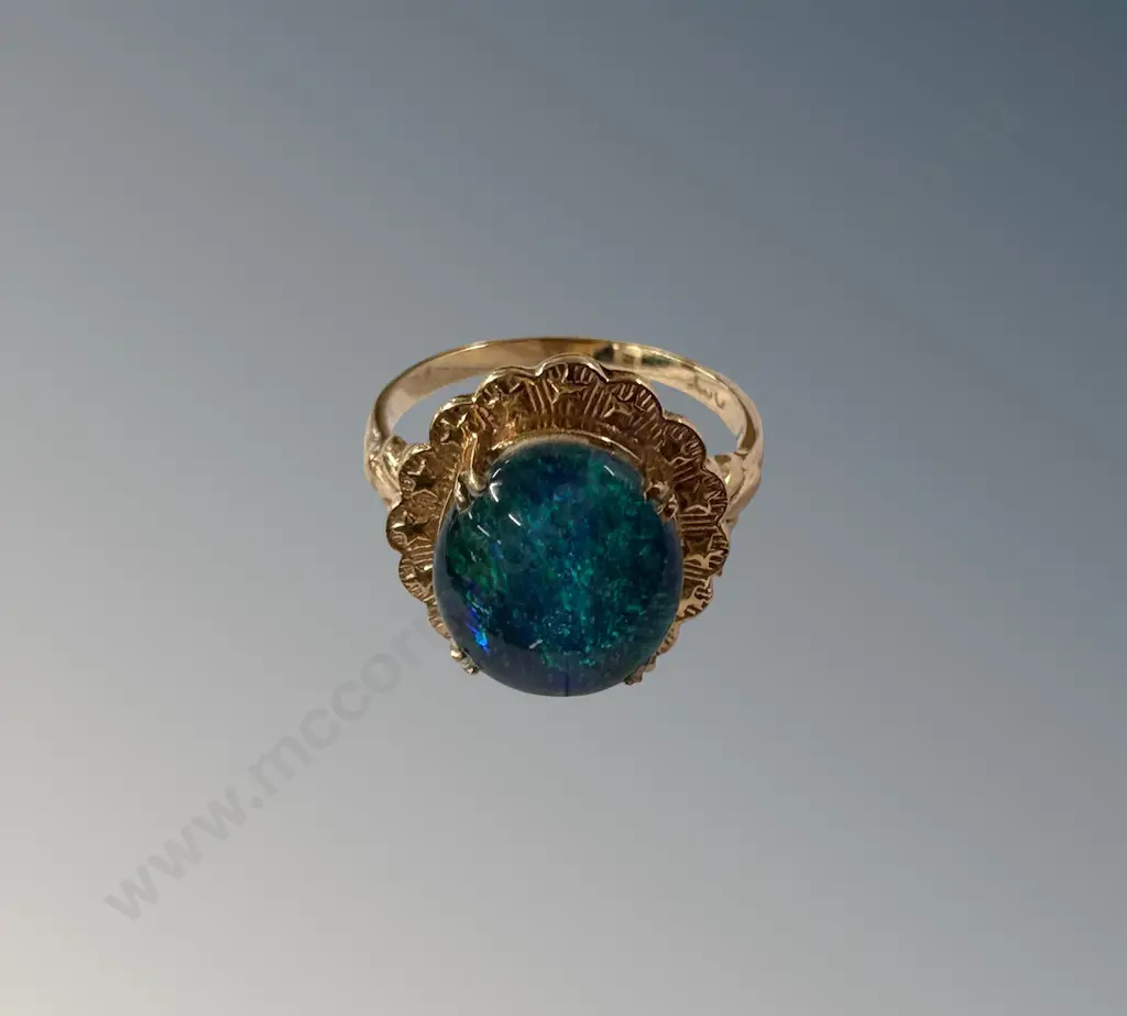 9ct Gold Blue Opal Ring, Size M, TW3.5gms Image 1++