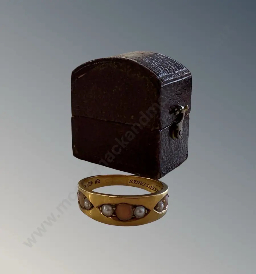 Leather Boxed 18ct Gold Ring with Seed Pearls and Coral, Size M/N TW4.3gms Image 1++