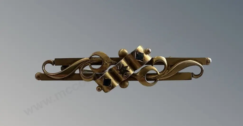 9ct Gold Sapphire and Diamond Bar Brooch, TW3.5gms Image 1++