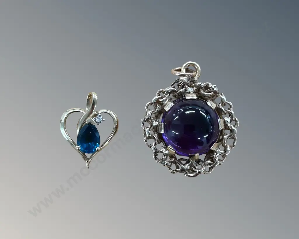 9ct Gold Amethyst Pendant and 9ct Gold Heart Pendant with Blue Stone, TW6.2gms Image 1++