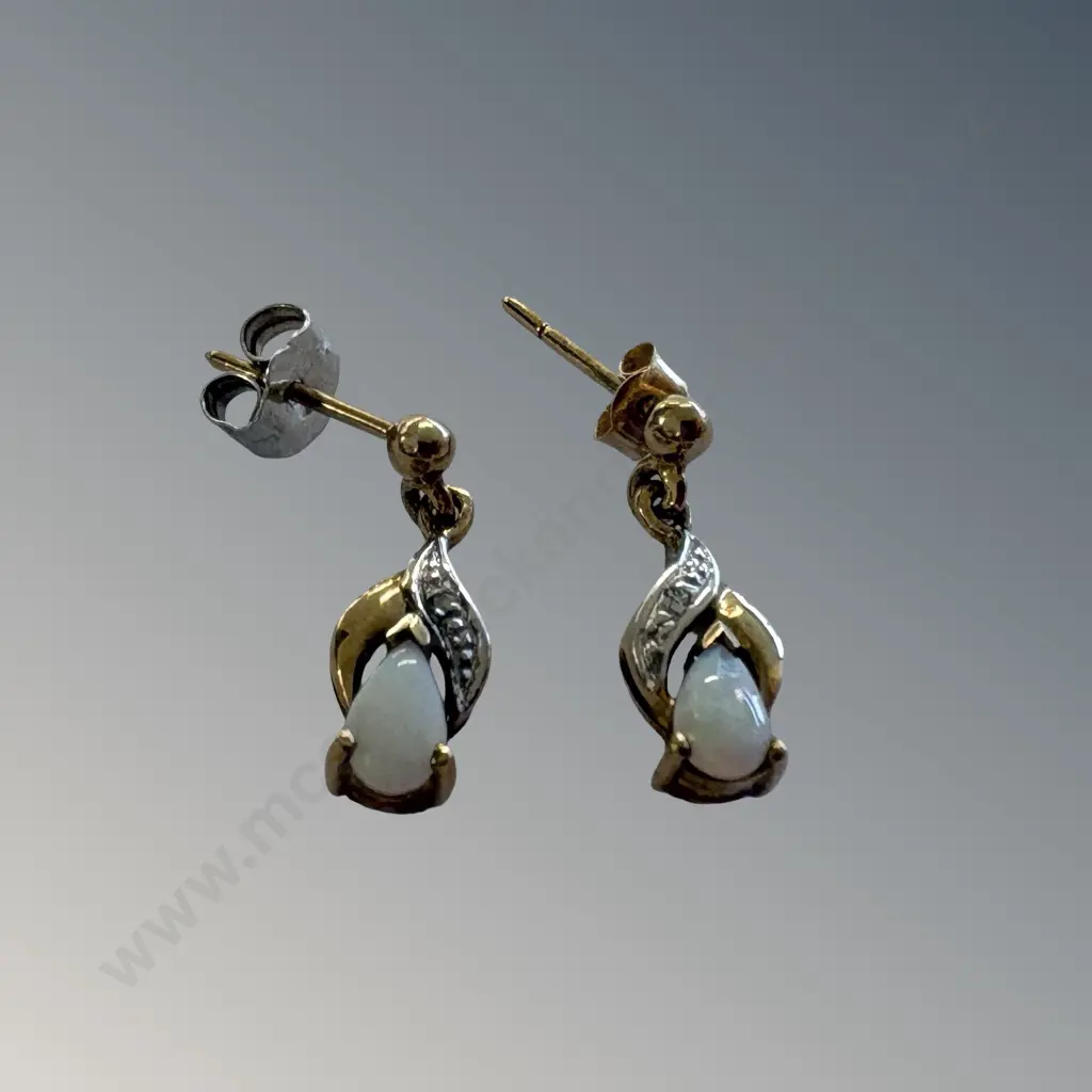 9ct Gold Opal and Diamond Earrings (missing one butterfly) TW1.1gms Image 1++