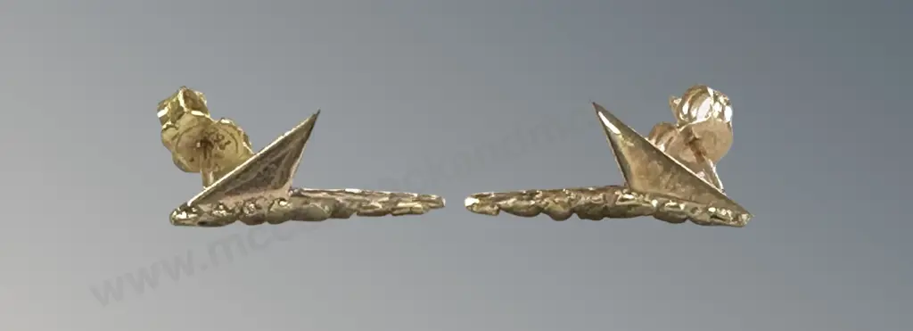Pair of 9ct Gold and Nugget Earrings, TW1.3gms Image 1++
