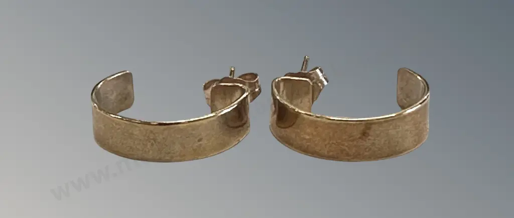 Pair of 9ct Gold Earrings, TW2.8gms Image 1++